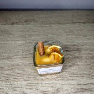 Αρωματικό κερί σε γυάλινο ποτήρι μικρού μεγέθους