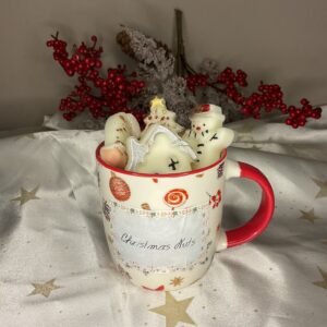 Χριστουγεννιάτικη κούπα Winter Glow Snow με λευκά κεράκια σε σχήμα χιονάνθρωπου, σπιτιού και χιονισμένων δέντρων